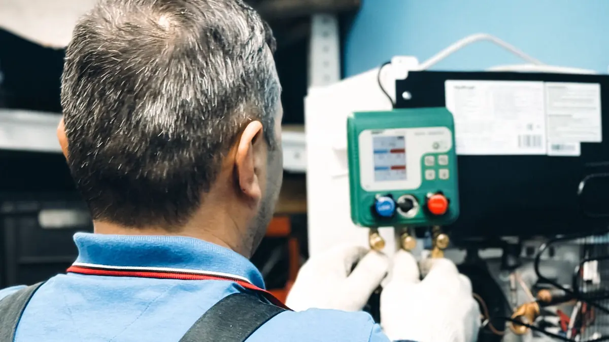 Contrôle de la pression du circuit frigorifique sur un module intérieur de pompe à chaleur
